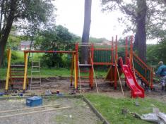 Oprava dětského hřiště